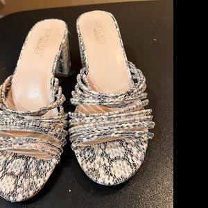 Aerosoles 9.5  snake print slippers
